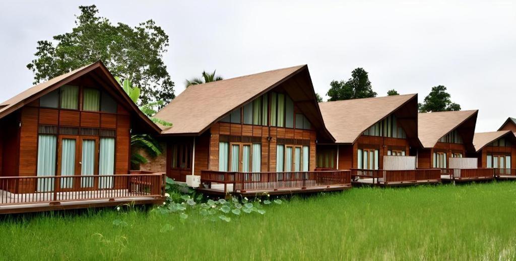 100 Islands Resort & Spa Szuratthani Kültér fotó