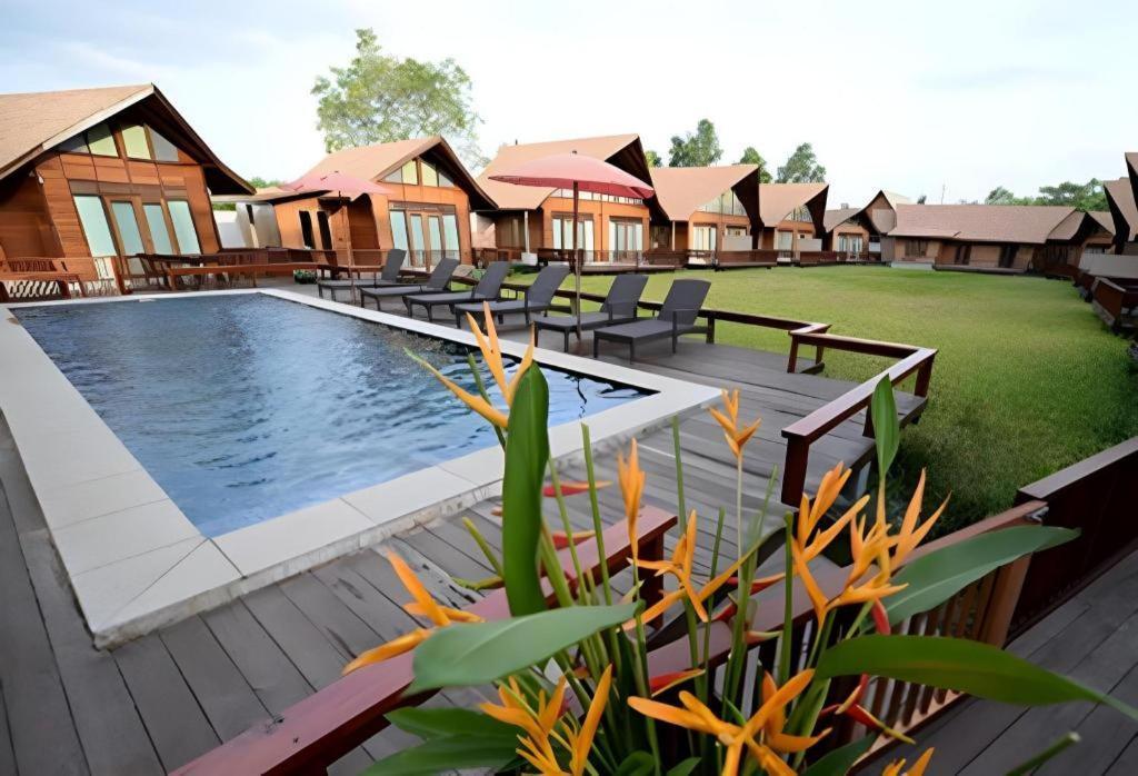 100 Islands Resort & Spa Szuratthani Kültér fotó