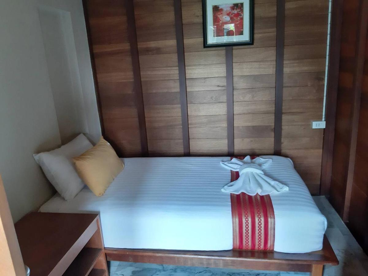 100 Islands Resort & Spa Szuratthani Kültér fotó